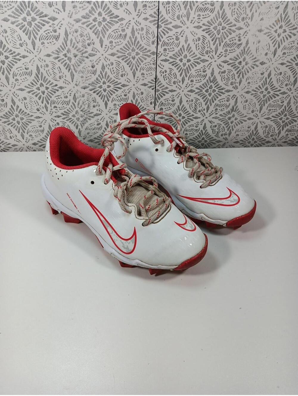NIKE HYPERDIAMOND 4 YOUTH 1 KEYSTONE GG CLEAT SHOES WHITE RED ATHLETIC